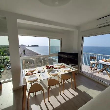 Ocean Apartment